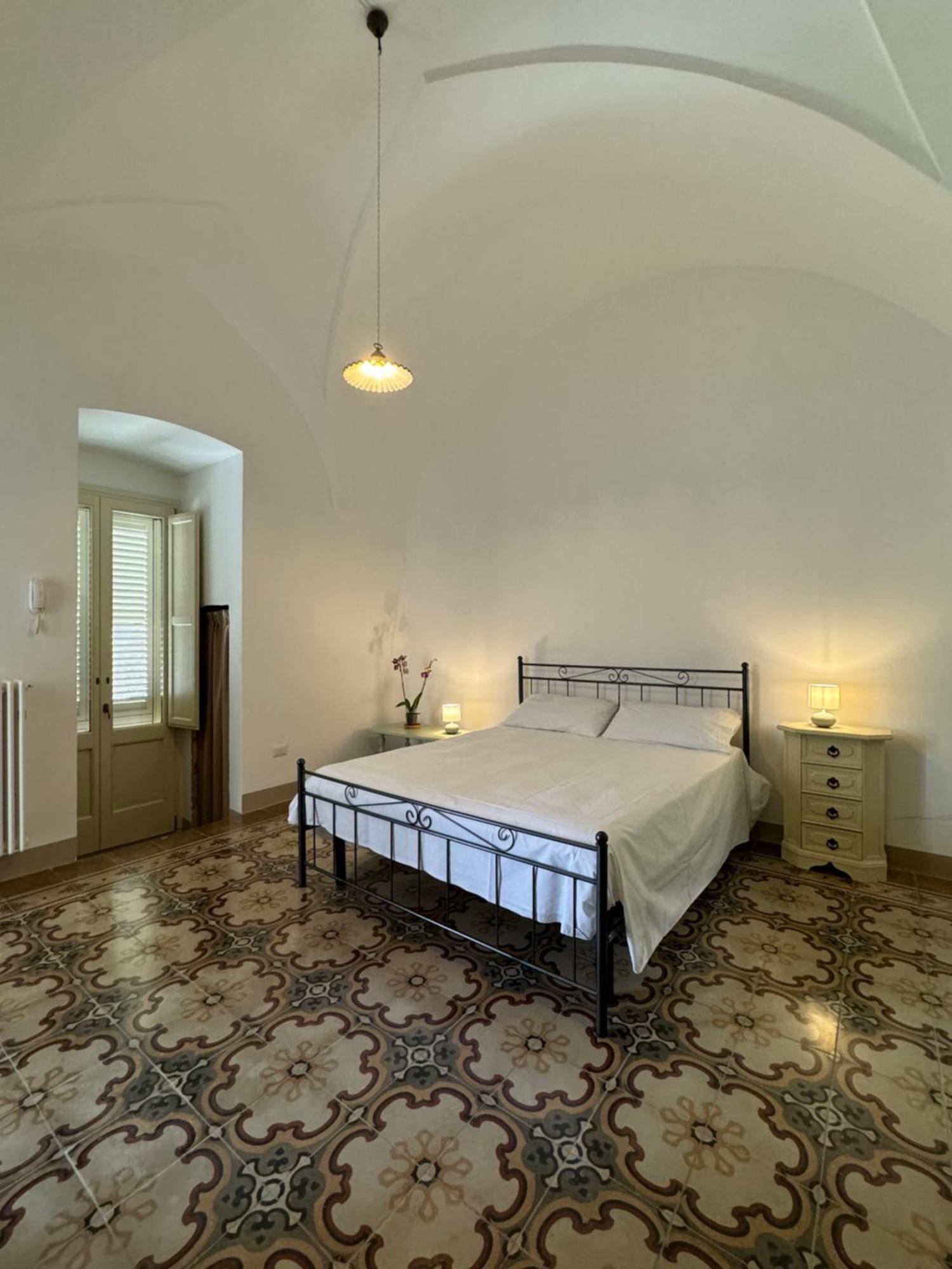 Bed and Breakfast Palazzo Ferilli Alfonso Руффано Экстерьер фото