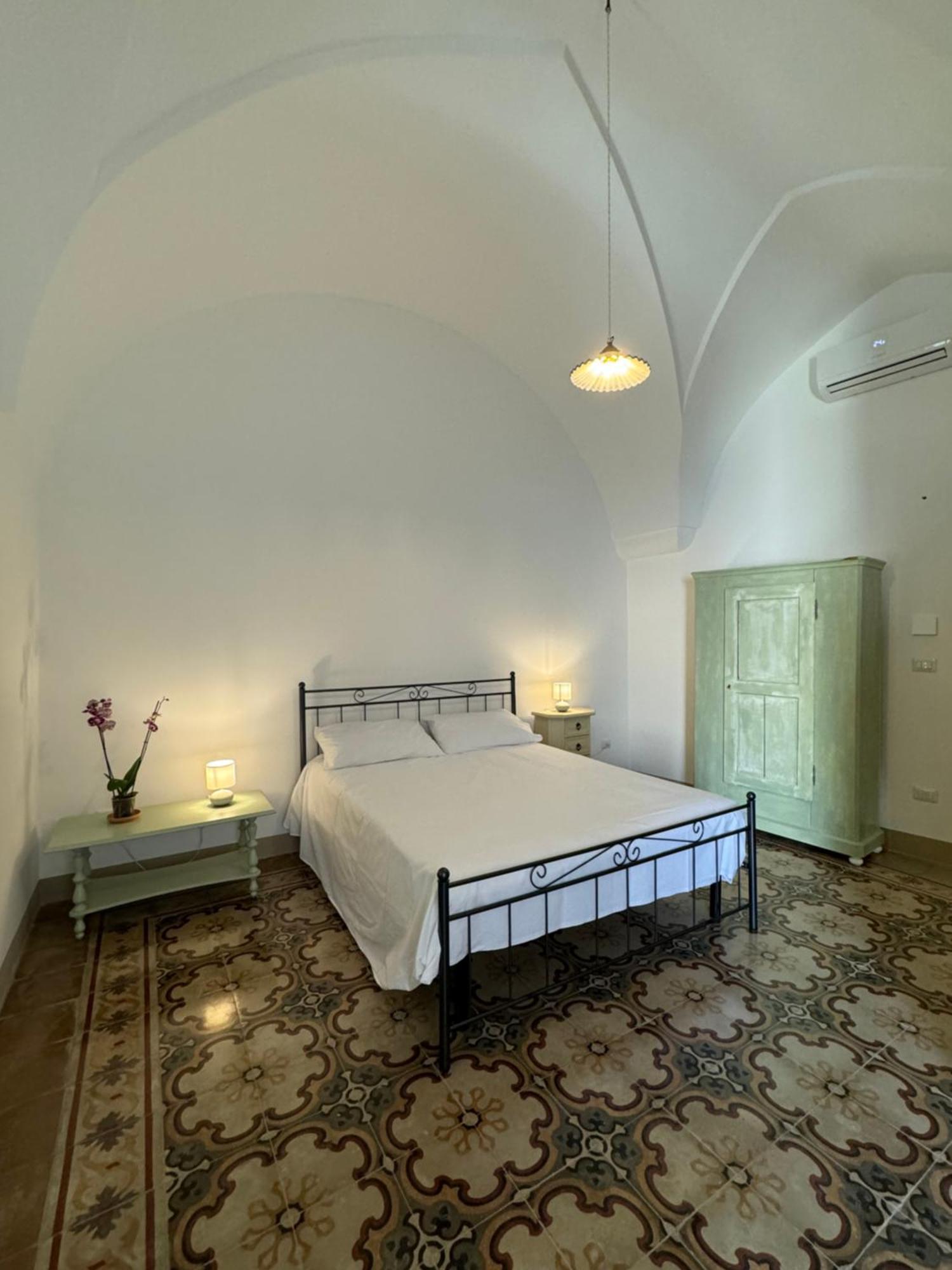 Bed and Breakfast Palazzo Ferilli Alfonso Руффано Экстерьер фото